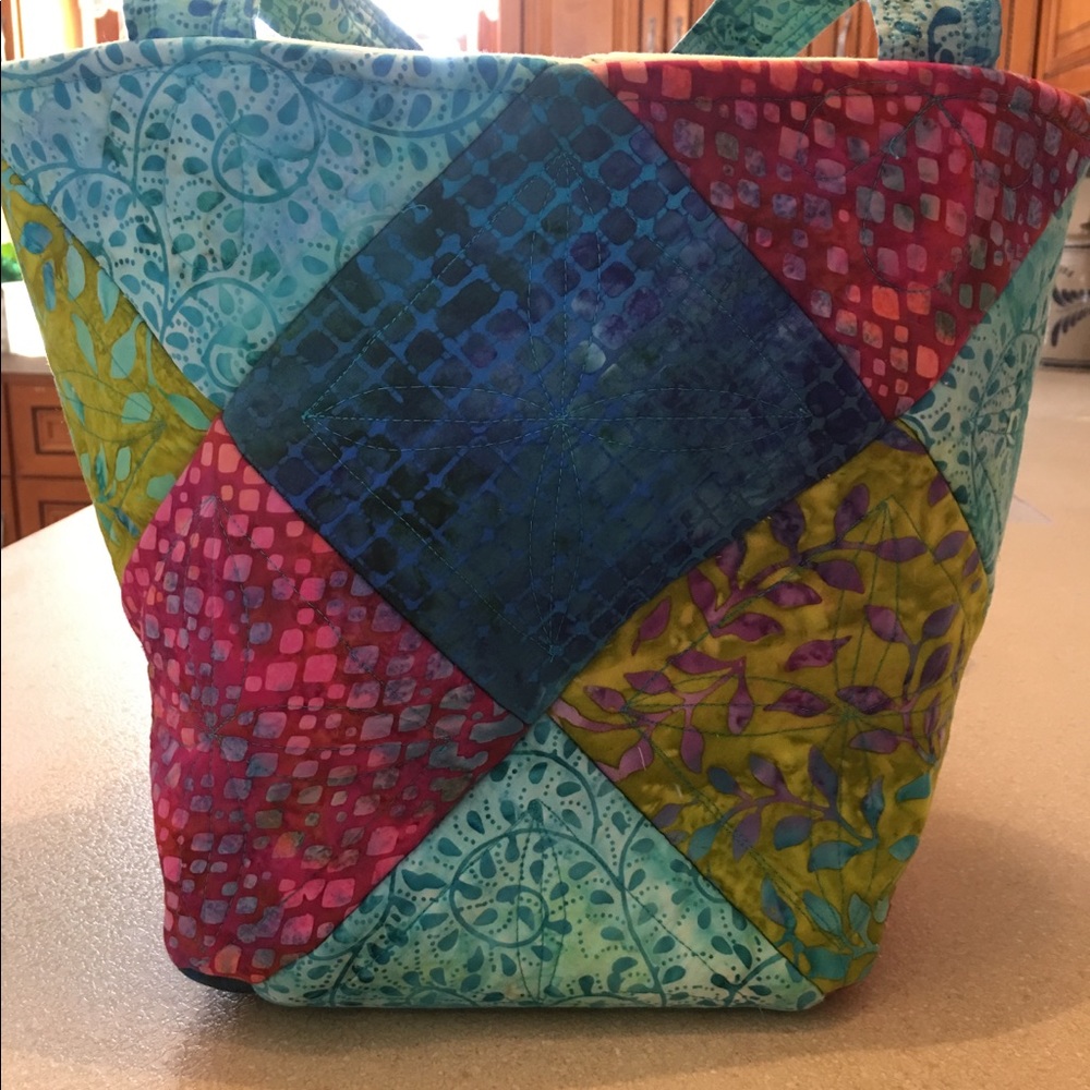 Quilted tote bag
